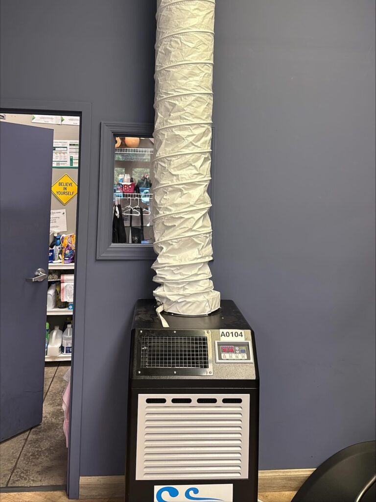 Spot Cooler in Salon